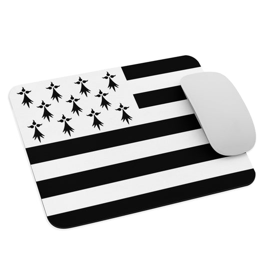 Tapis de souris présentant le drapeau breton noir et blanc, avec ses bandes et ses hermines